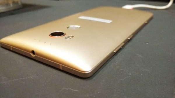 Gionee W909 засветился в бенчмарке